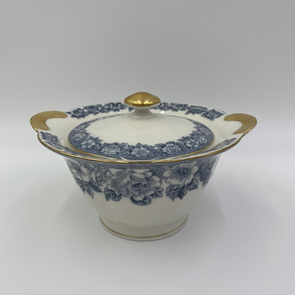 Theodore Haviland Coaching Scenes Sugar Bowl & Lid White Blue Flowers New York